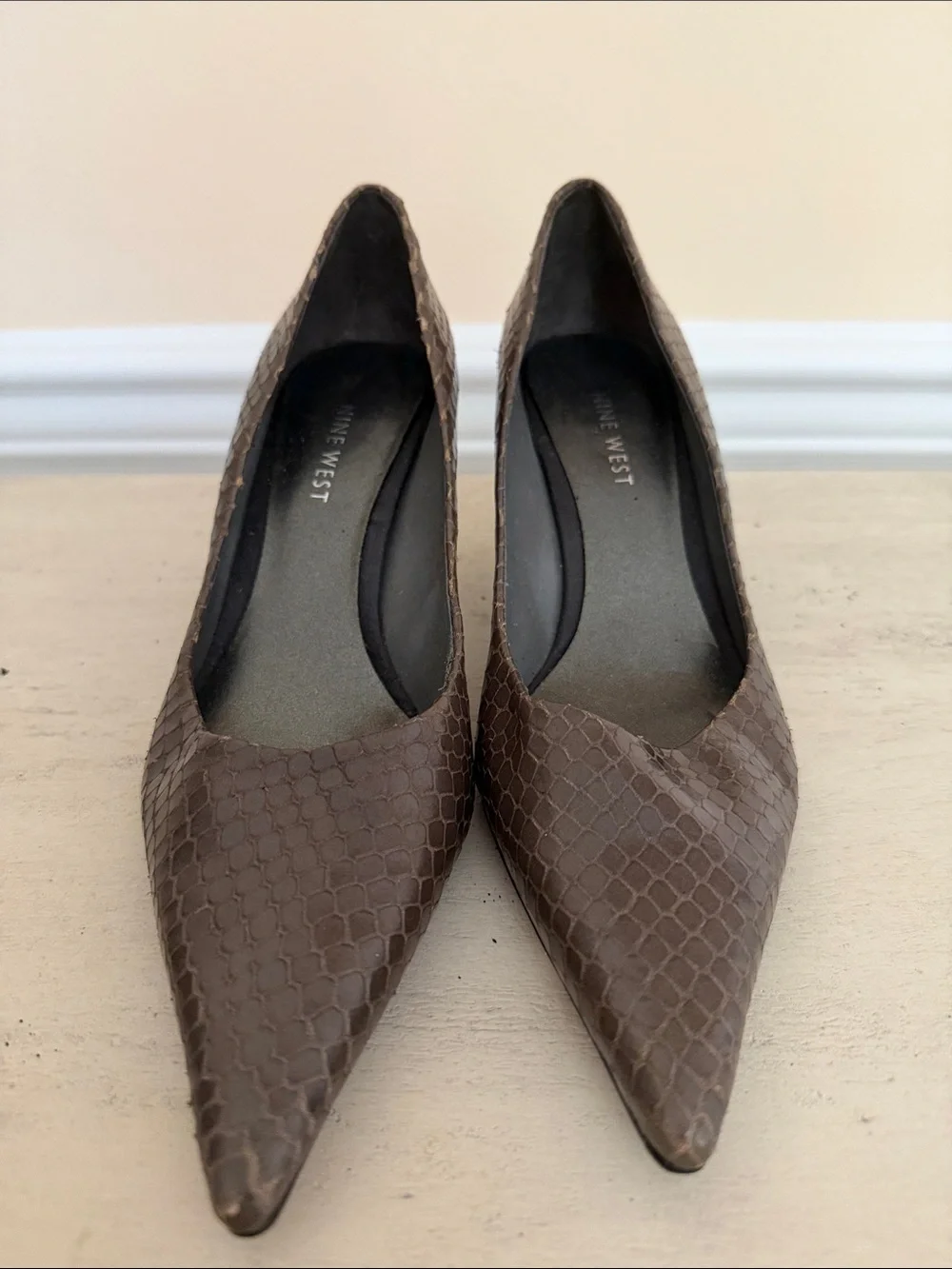 Nine West Gray Snakeskin-Textured Pointed Toe Pumps